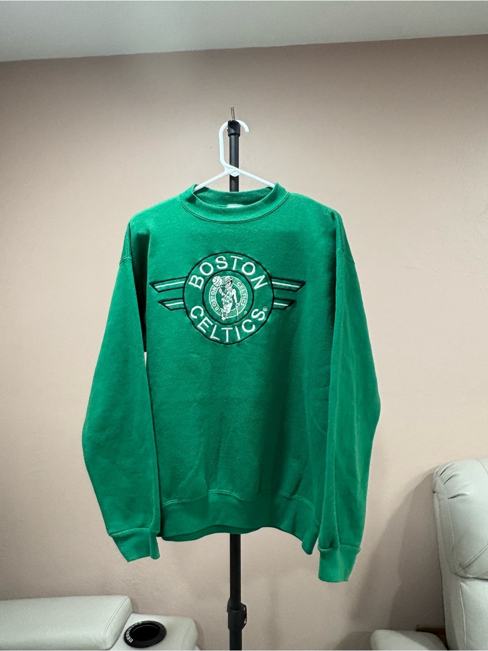 Box #8 Vintage 90’s Boston Celtics  Crewneck size Large